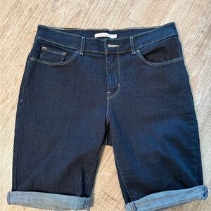 Levi Bermuda shorts, dark wash